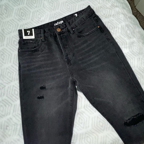 NWT Black Denim Refuge Jeans Size 7 - Picture 1 of 6